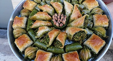Kahramanmaraş'ta Tatlı Fiyatlarında Şok Artış! Kilogramı 1000 TL'yi buldu!