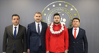 Kahramanmaraşlı sporcu Avrupa’yı salladı!