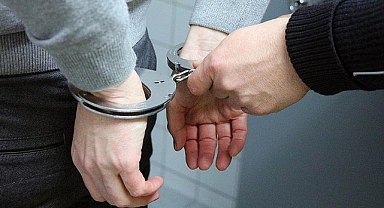 Öğrencileri istismar eden Din kültürü hocası kadın öğretmen tutuklandı!