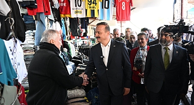 Ağıralioğlu Kahramanmaraş'ta Deprem Şehitlerini Andı, Esnafla Buluştu