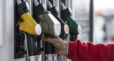 Benzine çifte indirim! İlki geldi ikincisi bu gece!