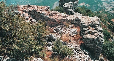 Çuhadarlı Kalesi Nerede?