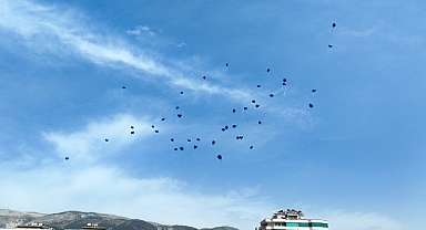 Kahramanmaraş’ta balonlar havaya bırakıldı!