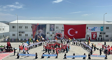 Kahramanmaraş’ta Barınma Merkezine 23 Nisan Coşkusu Erken Geldi!