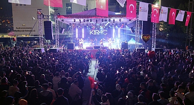 Kıraç Kahramanmaraş konseriyle kulakların pasını sildi!