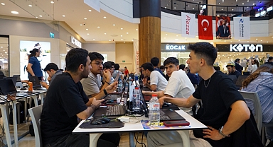 Kahramanmaraş’ta Teknoloji Tutkunlarını Buluşturan “Dijital Oyun Geliştirme Atölyesi” başladı!