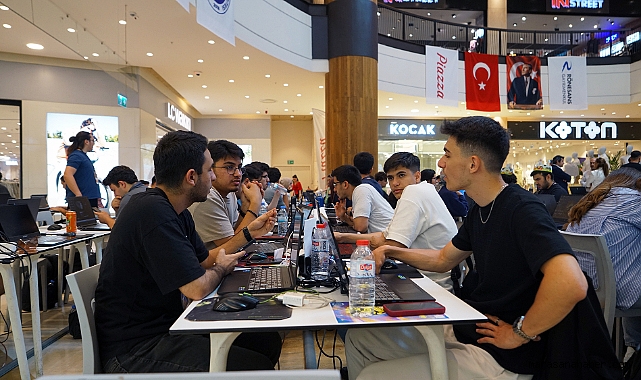 Kahramanmaraş’ta Teknoloji Tutkunlarını Buluşturan “Dijital Oyun Geliştirme Atölyesi” başladı!
