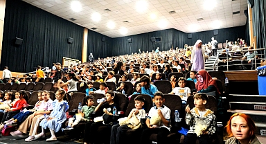 Onikişubat Belediyesi’nden 1500 öğrenciye sinema hediyesi!