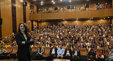 Onikişubat Okuyor’da bu hafta ‘Kelimelerle Örülen Dünyamız’ konuşuldu!