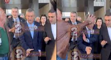 Özgür Özel'e cenaze çıkışı yumruklu saldırı!