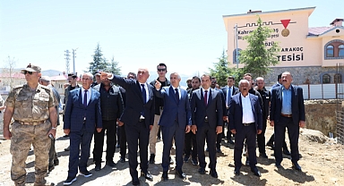 Vali Mükerrem Ünlüer'den Ekinözü’ne Çıkarma: Projeleri Yerinde İnceledi, Esnafla Buluştu