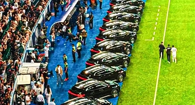 Cumhurbaşkanı'ndan tüm futbolculara araba hediyesi!