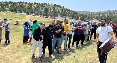 Helete Kiraz Yaylası’nda 11. Geleneksel Yayla Şenliği Coşkuyla Kutlandı!