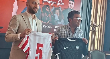 Kahramanmaraş İstiklalspor'dan Bomba Transfer: Alparslan Öztürk Kırmızı-Beyazlı Formayı giydi!