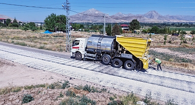 Kahramanmaraş’ta 4 mahalleyi ilçe bağlayan yolda kapsamlı çalışma!