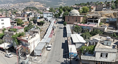 Kahramanmaraş’ta restorasyon başladı esnaf geçici iş yerlerine taşındı!
