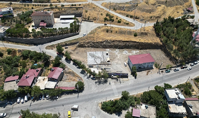 Başkan Toptaş’ın gençliğe yatırımı Kale Gençlik merkezi’nin temeli atıldı!