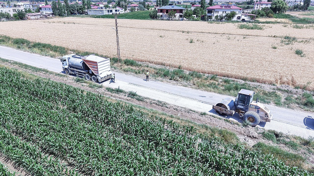 Elbistan Kırsalında Yol Sorunu Çözülüyor: 6 Km’lik Grup Yolu Yenilendi