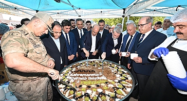 Kahramanmaraş’ta Büyükşehir’den 5 bin kişiye aşure ikramı!