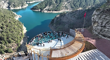Kahramanmaraş'ta Orman Yangını Nedeniyle Ali Kayası Cam Teras Ziyarete Kapatıldı!