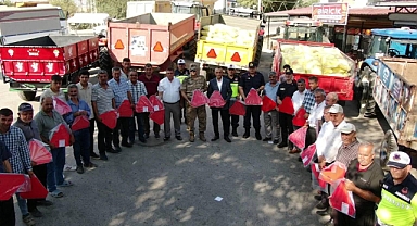 Kahramanmaraş’ta Traktör Güvenliği İçin Reflektör Dağıtıldı!