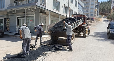 Pazarcık’ta Ulaşım Konforu İçin Yol Bakım ve Onarım Seferberliği!