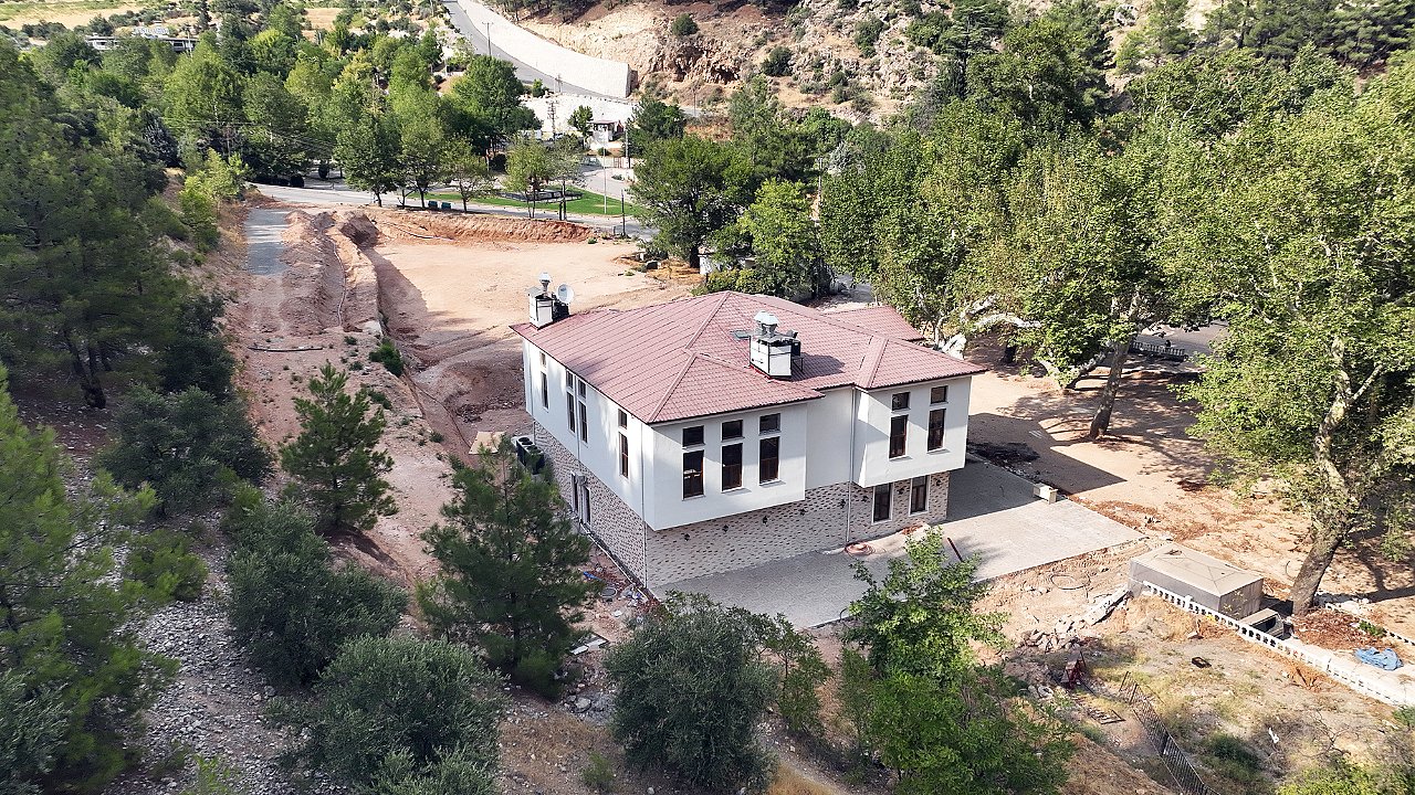 Çınaraltı Sosyal Tesisleri’nde sona yaklaşıldı!