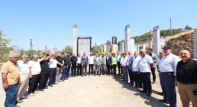 Kirişci ve Toptaş, Kale Gençlik Merkezi inşaatında incelemelerde bulundu!