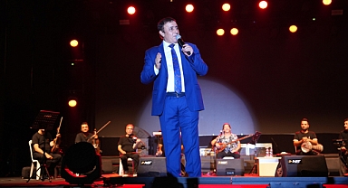 Mahmut Tuncer konseri Kahramanmaraş’ı coşturdu!