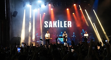 Sakiler’den Kahramanmaraş’ta Müzik ve Dondurma Dolu Unutulmaz Gece