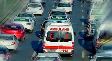 Ambulansa yol vermeyene Türk işi çözüm! Başka çaresi kalmadı