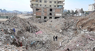 Kahramanmaraş’ta Ebrar Sitesi davasında bir tahliye!