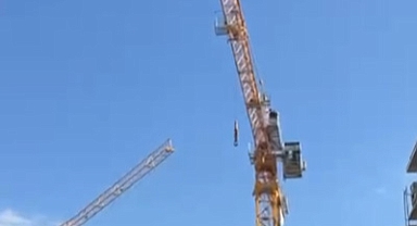 Kahramanmaraş’ta Kule Vinçte İntihar Girişimi!