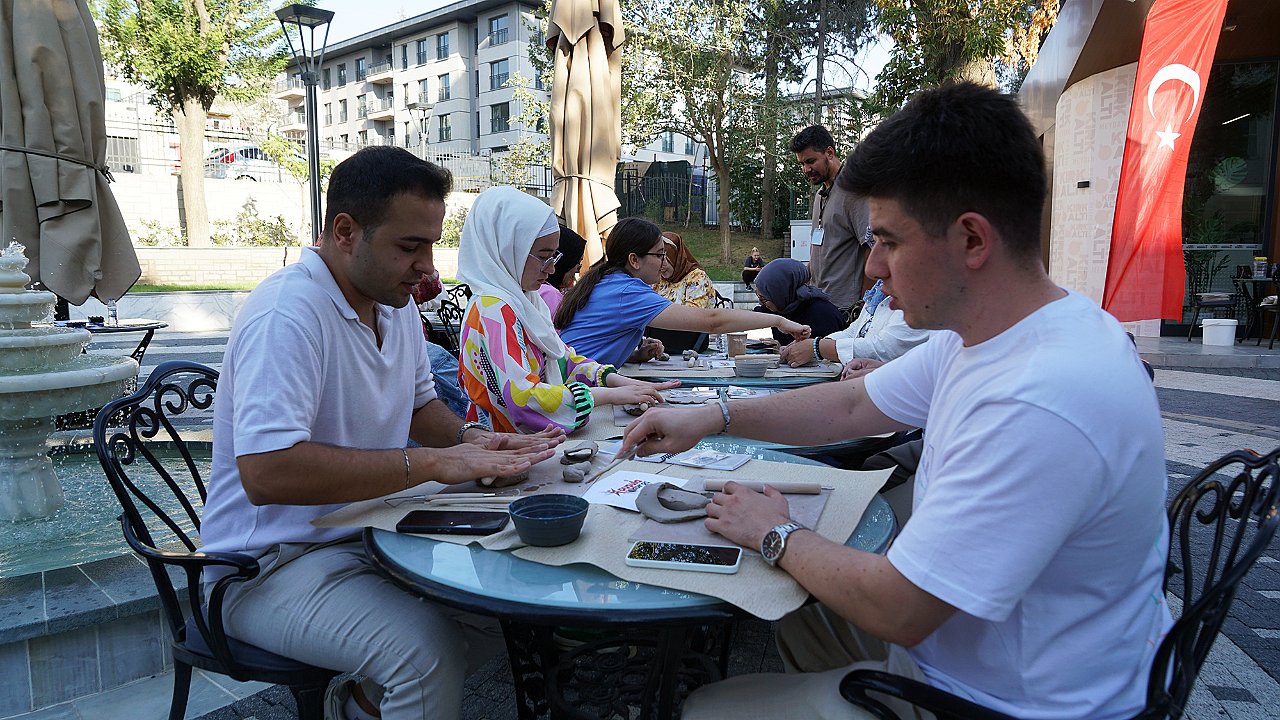 Pusula Maraş’tan Gençlere Sanat Molası; Seramik Workshop!