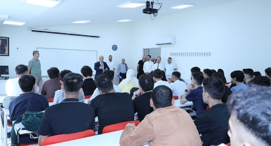 Rektör Bakan, Yeni Eğitim-Öğretim Yılının İlk Gününde Öğrencilerle Buluştu!