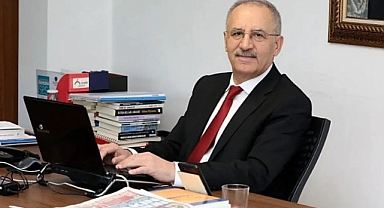 Saygı Öztürk Kimdir?