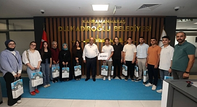 YKS'de Dereceye Giren Öğrenciler Başkan Akpınar'dan Ödül Aldı!
