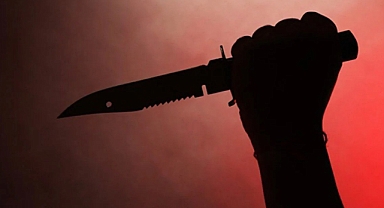 Zil çaldı, kapıyı açtı, bıçaklandı!