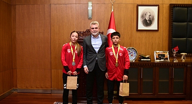 Başkan Görgel, Balkan Şampiyonu Genç Güreşçileri Ağırladı!