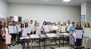 Erasmus Öğrencileri KAMEK’te Geleneksel Sanatlarla Tanıştı!