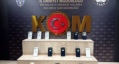 Kahramanmaraş'ta Kaçak Operasyonu: 14 iPhone ve 650 Bin Dal Makaron Ele Geçirildi