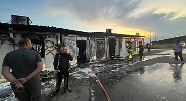 Kahramanmaraş'ta Konteyner Okulda Korkutan Yangın: 4 Sınıf Kullanılamaz Hale Geldi!