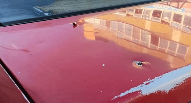 Kahramanmaraş’ta kurşun aracı deldi geçti! Kimseye bir şey olmaması teselli kaynağı oldu!