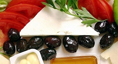 Kahvaltının Vazgeçilmez İkilisi Meğer Zararlıymış! Uzmanlardan Zeytin ve Peynir Uyarısı