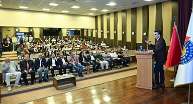 KSÜ’de Küresel Belirsizlik Ortamında Yeni Ortadoğu Jeopolitiği Konuşuldu!