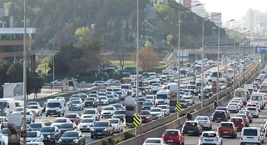 Sürücüler dikkat! Akaryakıta indirim geliyor