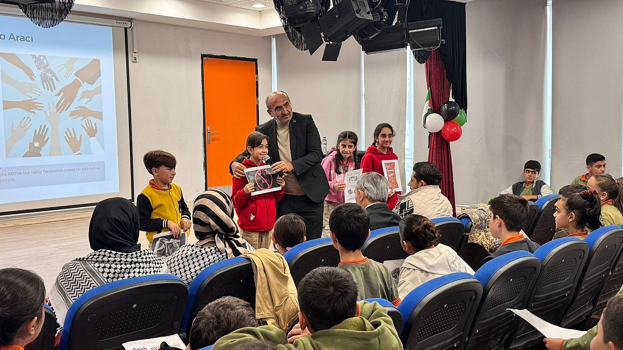 Cumhuriyet Ortaokulu'nda Filistin’i Anma ve Farkındalık Programı!