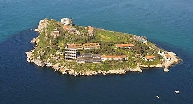 İmralı Adası Nerede? İşte Konumu, Tarihi ve Cezaevi Hakkındaki Detaylar