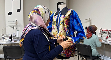 Kahramanmaraş'ta KAMEK’in giyim atölyesinde kadın eliyle üretim ve dönüşüm!