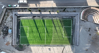 Kahramanmaraş’a 35 yeni halı saha!